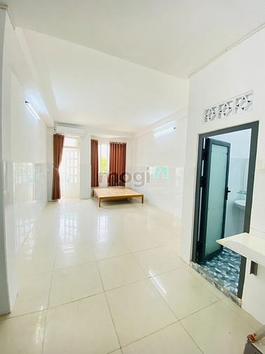 Hình ảnh CHDV -Ban Công siêu to DT 35m2 ngay Chợ Hạnh Thông
