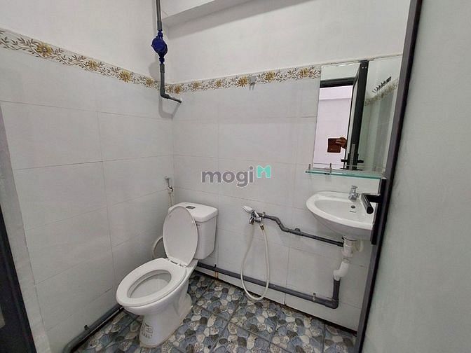 Hình ảnh CHDV -Ban Công siêu to DT 35m2 ngay Chợ Hạnh Thông