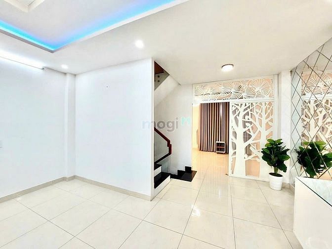 Hình ảnh Cho thuê nhà hẻm ô tô 766/7A Cách Mạng Tháng 8, Phường 5, Tân Bình