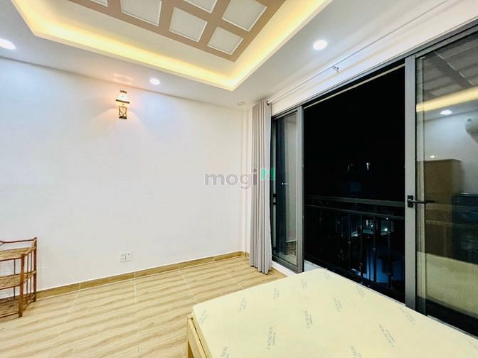 Hình ảnh CHDV Hoàng Hoa Thám ban công 25m2 full NT thoáng mát nhà mới