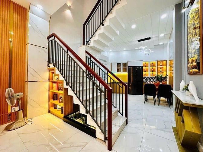 Hình ảnh Thanh lí gấp căn nhà 45.1m2 ở đường Cao Thắng - Phú Nhuận. Sổ riêng