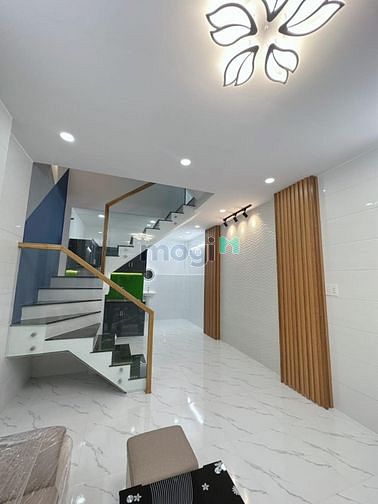 Hình ảnh Nhà Mới Lung Linh - 40m2 - Khu Vip Tên Lửa - Hẻm Thôg - Giá Nhỉnh 3 Tỷ