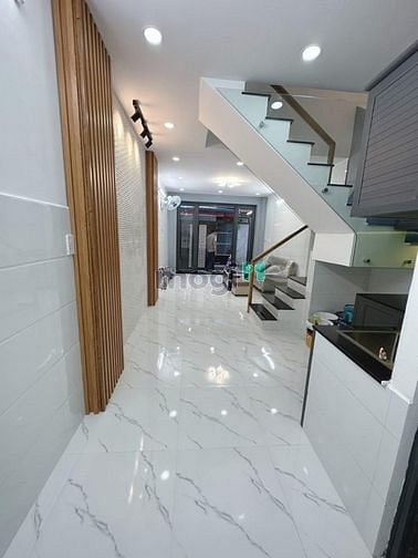 Hình ảnh Nhà Mới Lung Linh - 40m2 - Khu Vip Tên Lửa - Hẻm Thôg - Giá Nhỉnh 3 Tỷ