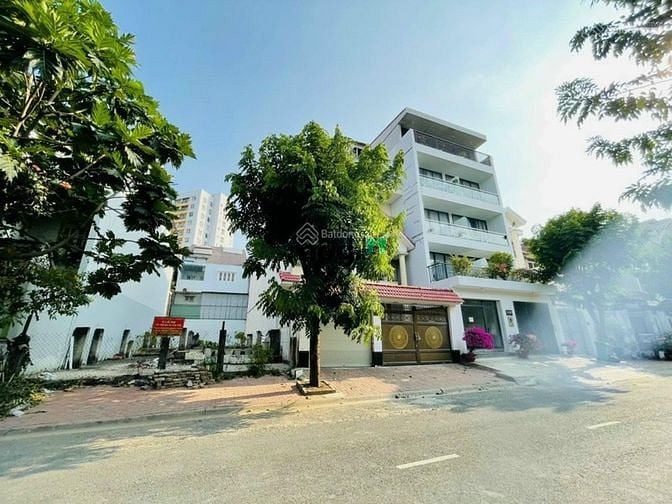 Hình ảnh Bán gấp lô đất biệt thự KDC Nam Long đường Trần Trọng Cung Q7.