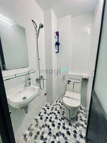 Hình ảnh Mb6623 nạp rút nhanh chóng mới full nội thất ban công máy giặt riêng Quận 4