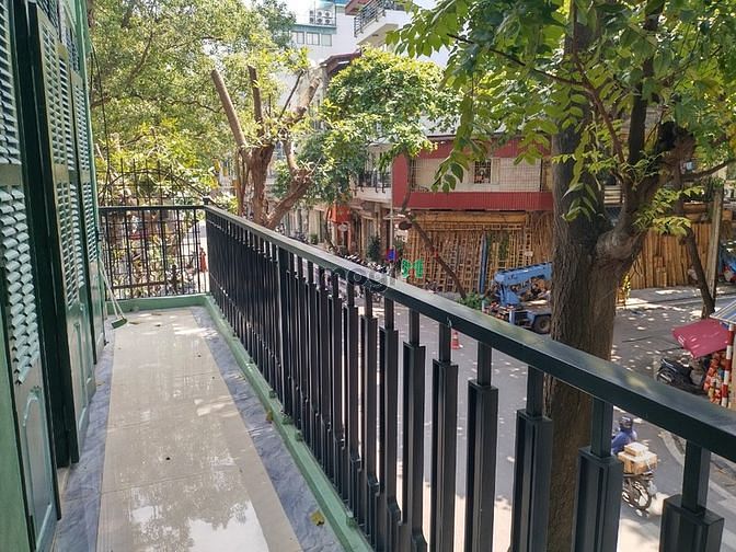Hình ảnh Cho thuê tầng 2 số 18 Hàng Gà 10triệu/tháng.