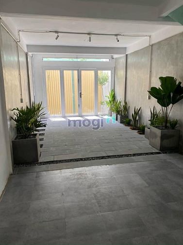 Hình ảnh Cho thuê nhà 491B Nguyễn Đình Chiểu, Quận 3. Gần chợ Bàn Cờ