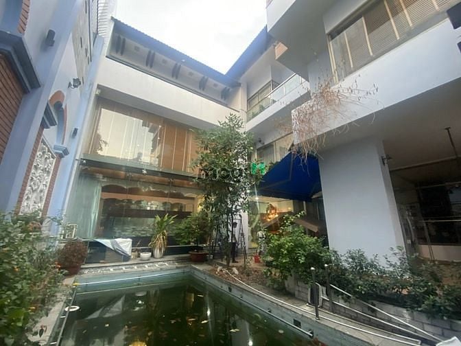 Hình ảnh Cho thuê biệt thự Hơn 800m2, Có thang máy, Hồ bơi -309 Nguyễn Văn Trỗi