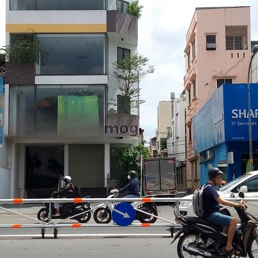 Hình ảnh CHO THUÊ TOÀ NHÀ GÓC 2MT 348 Cộng Hòa, Quận Tân Bình