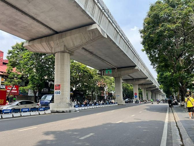 Hình ảnh Bán đất mặt phố quận Cầu Giấy, GPXD 23 tầng, 2760m2, mt 85m, 270 tỷ