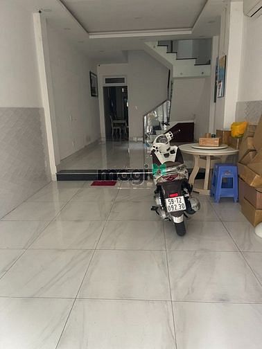 Hình ảnh Cho thuê nhà MT Nguyễn Công Trứ, 5x20m, 4 tầng, khu vực sầm uất