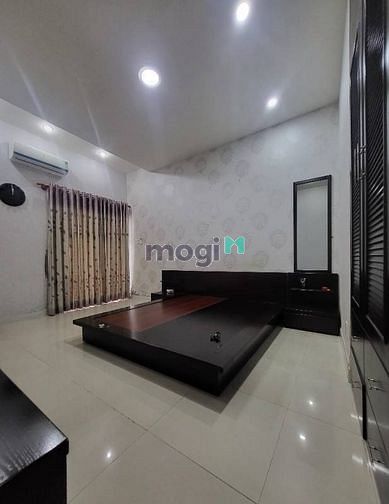 Hình ảnh Nhà HẺM XE HƠI Lê Văn Sỹ 5 PN, 4 WC, sân thượng