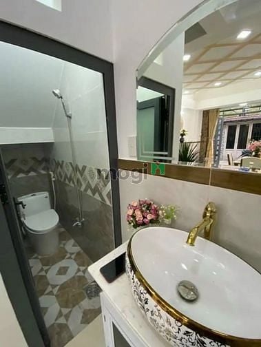Hình ảnh NHÀ CÔNG NHÂN đường Đoàn Văn Bơ P.9 Q.4