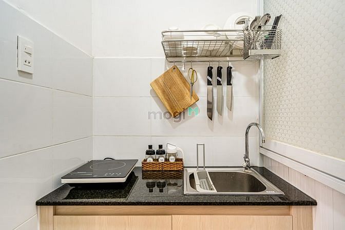 Hình ảnh CHDV Bến Thành Quận 1 full nội thất cửa sổ
