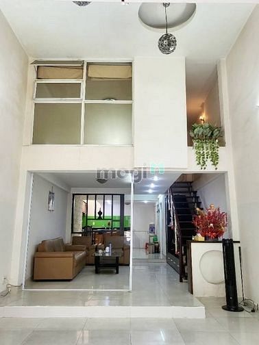 Hình ảnh Nhà HẺM XE HƠI Lê Văn Sỹ 5 PN, 4 WC, sân thượng