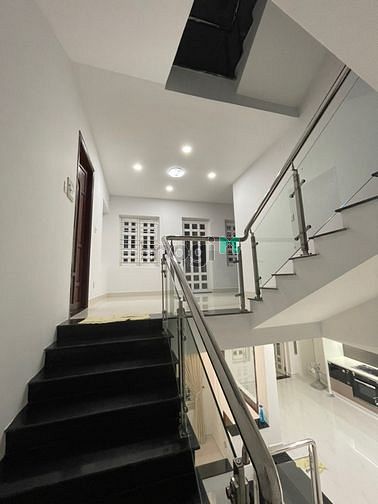 Hình ảnh Cho thuê biệt thự, hơn 500m2, NGANG 12m -Số 29 Tân Cảng, Q.Bình Thạnh