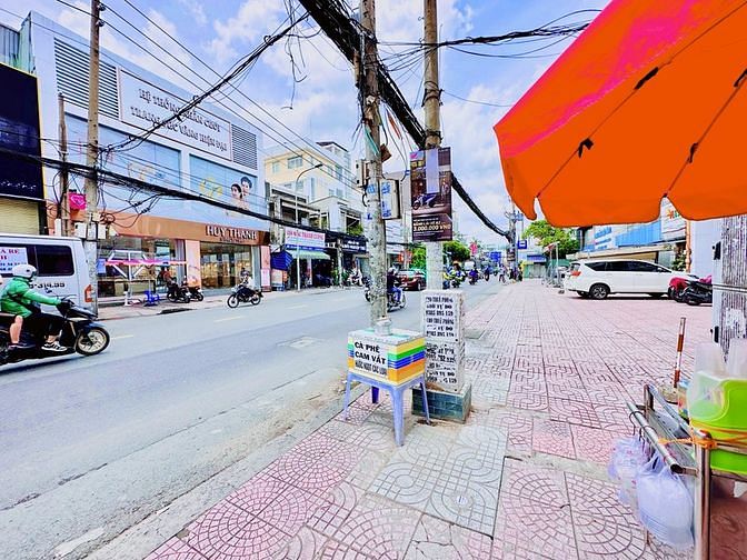 Hình ảnh Cho Thuê Nhà Mặt Tiền 488-490 CMT8, Quận 3