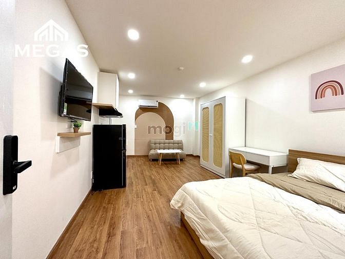 Hình ảnh Căn Hộ Ngay Sân Bay - Full Nội Thất - Cửa Sổ Lớn - Sạch Sẽ Thoáng Mát