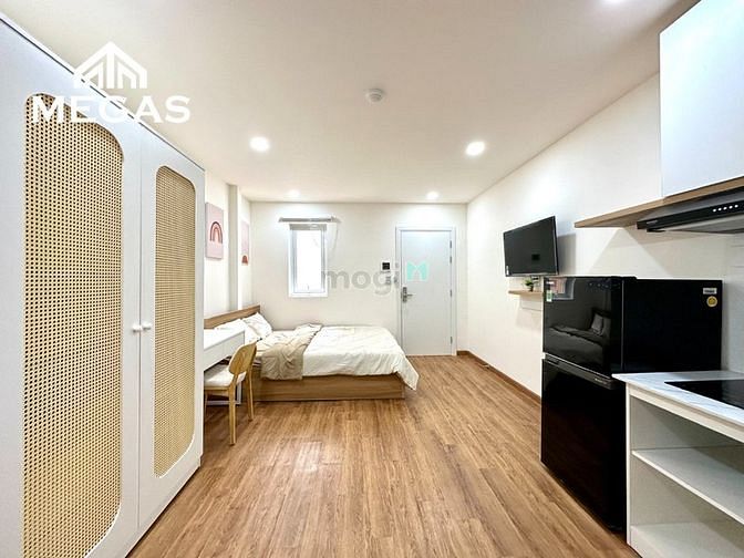 Hình ảnh Căn Hộ Ngay Sân Bay - Full Nội Thất - Cửa Sổ Lớn - Sạch Sẽ Thoáng Mát