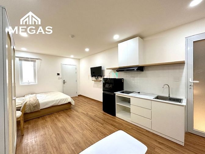 Hình ảnh Căn Hộ Ngay Sân Bay - Full Nội Thất - Cửa Sổ Lớn - Sạch Sẽ Thoáng Mát