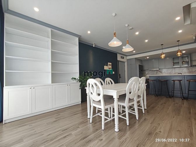 Hình ảnh Cho thuê Happy Valley dt 135m2, lầu cao giá 32tr/tháng.