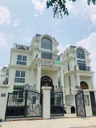 Hình ảnh Biệt Thự KingCrown Thảo Điền Ngang 12 x 26m Có Thang Máy