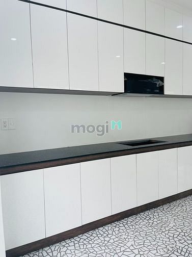 Hình ảnh Biệt Thự KingCrown Thảo Điền Ngang 12 x 26m Có Thang Máy
