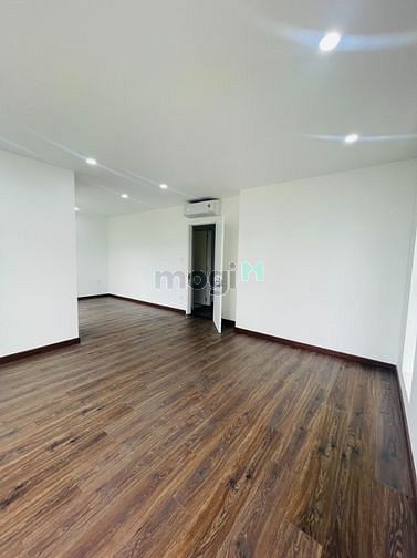 Hình ảnh Biệt Thự KingCrown Thảo Điền Ngang 12 x 26m Có Thang Máy