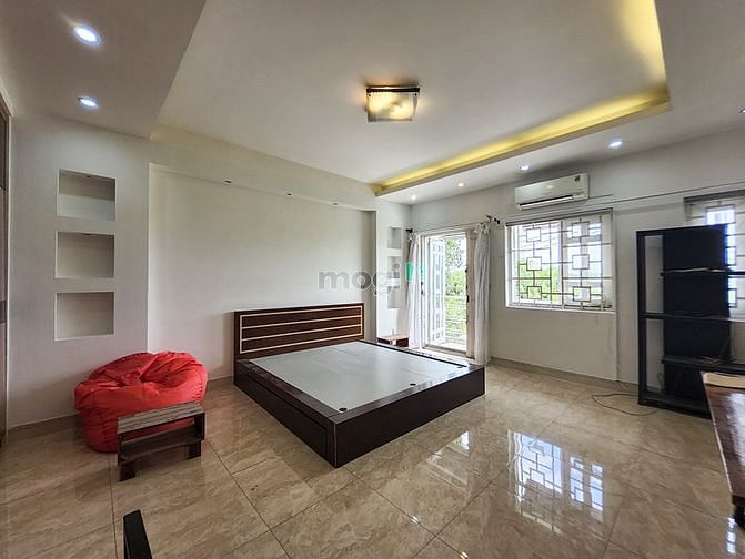 Hình ảnh View Ban Công Thoáng Mát - Siêu Rộng - HF