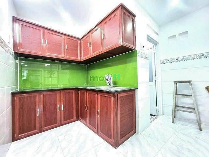 Hình ảnh Vỡ nợ bán nhà Hoàng Diệu,Q4,54m2,SHR,HẺM Ô TÔ,giá:1ty450