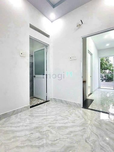 Hình ảnh Vỡ nợ bán nhà Hoàng Diệu,Q4,54m2,SHR,HẺM Ô TÔ,giá:1ty450