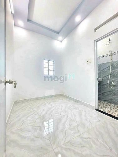Hình ảnh Vỡ nợ bán nhà Hoàng Diệu,Q4,54m2,SHR,HẺM Ô TÔ,giá:1ty450