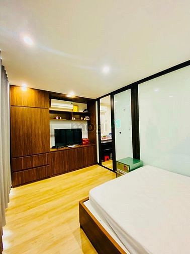 Hình ảnh Bán nhà mặt phố Giảng Võ.67m2, 5 tầng, mặt tiền 5.82m, có đủ nội thất