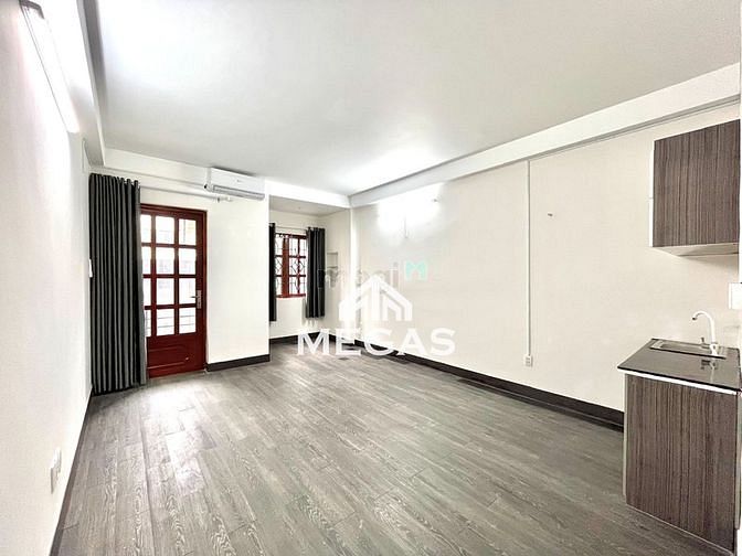 Hình ảnh Phòng Trọ - Studio - Ban Công Lớn - Cửa Sổ Lớn Ngay Thống Nhất