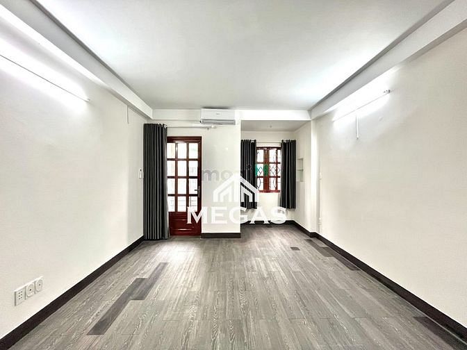 Hình ảnh Phòng Trọ - Studio - Ban Công Lớn - Cửa Sổ Lớn Ngay Thống Nhất