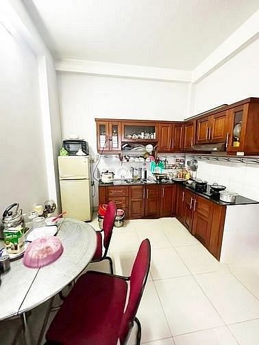 Hình ảnh GẤP NHÀ Q3 NGAY CV Lê Thị Riêng, HXH ngủ trong Nhà, 3 Tầng SHR
