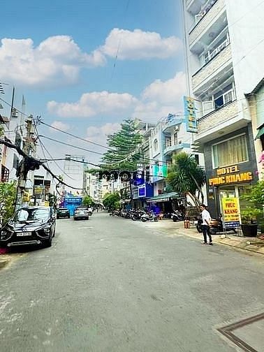 Hình ảnh GẤP NHÀ Q3 NGAY CV Lê Thị Riêng, HXH ngủ trong Nhà, 3 Tầng SHR