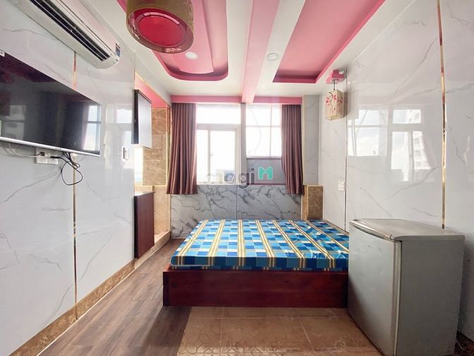 Hình ảnh Studio đầy đủ nội thất, có cửa sổ thoáng mát