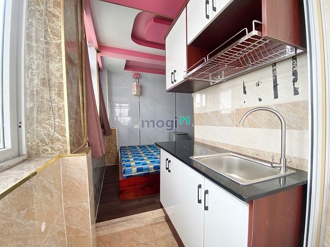 Hình ảnh Studio đầy đủ nội thất, có cửa sổ thoáng mát