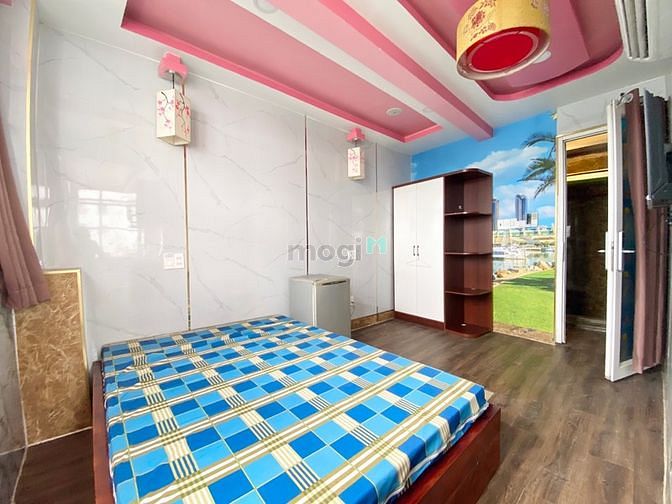Hình ảnh Studio đầy đủ nội thất, có cửa sổ thoáng mát
