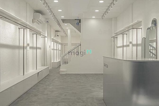 Hình ảnh Cho Thuê Nhà Mặt Tiền 939 Võ Văn Tần, P5, Quận 3
