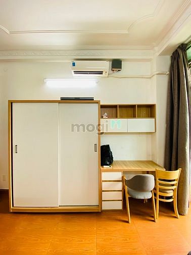 Hình ảnh Studio balcon CMT8, Công viên Lê Thị Riêng, vòng xoay Dân Chủ Quận 3