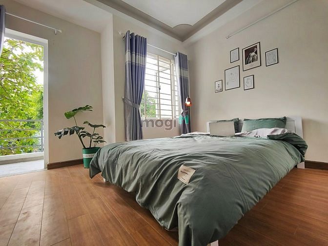 Hình ảnh Căn Hộ Full Nội thất có ban công cửa sổ thoáng view Công Viên Làng Hoa