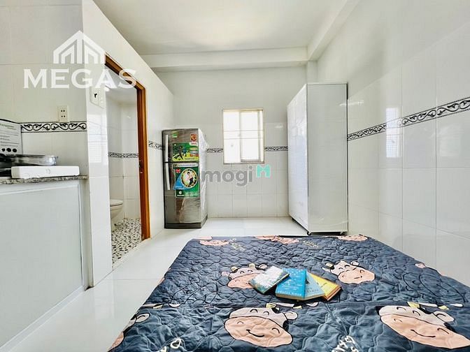 Hình ảnh Phòng cho thuê full nội thất giá cực rẻ ngay Tên Lửa