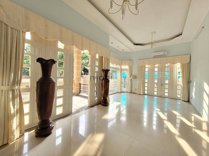 Hình ảnh Biệt thự Góc 2 mặt tiền Nguyễn Văn Hưởng, 18x20m, phù hợp Ở, mở Cty