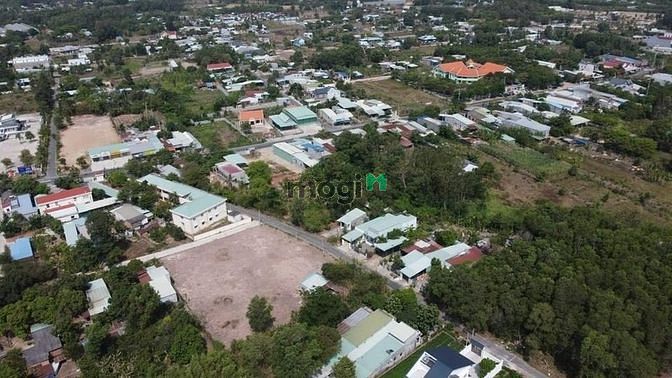 Hình ảnh Bán đất Khu Công Nghiệp - Sổ Hồng Riêng