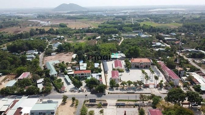 Hình ảnh Bán đất Khu Công Nghiệp - Sổ Hồng Riêng