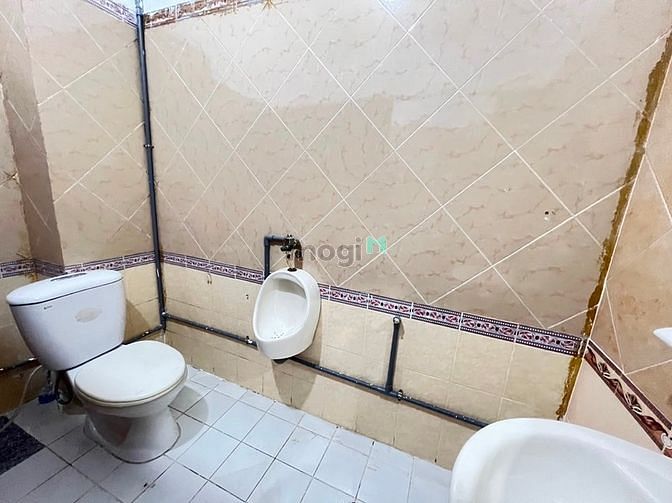 Hình ảnh Cho Thuê CHDV Ngay Vòng Xoay Phú Lâm - Đường Tân Hoà Đông - 30m2 -5tr2