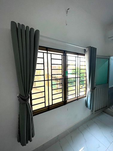 Hình ảnh 02 balcon đường Thành Thái, gần Vạn Hạnh Mall, Bệnh viện 115