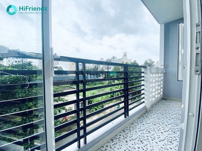 Hình ảnh Studio FULL NỘI THẤT cửa sổ ban công rộng